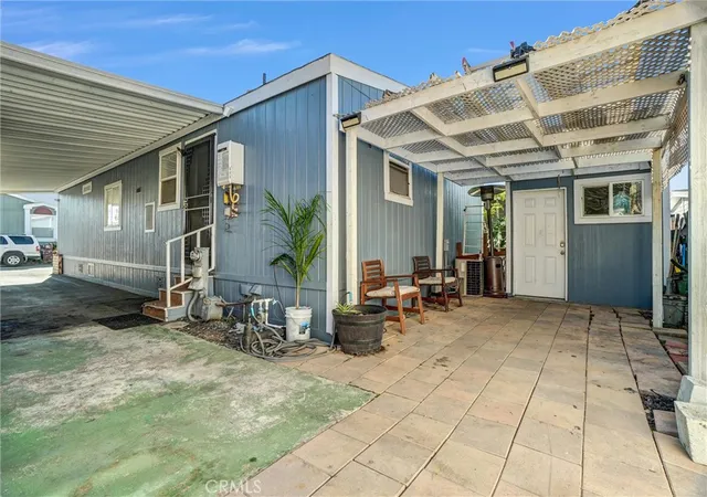 Photo 3 of Manufactured home for sale at 10800 Dale Ave #415, Stanton, CA 90680 | MLS# PW25275414 | Listing updated on 2026-10-01