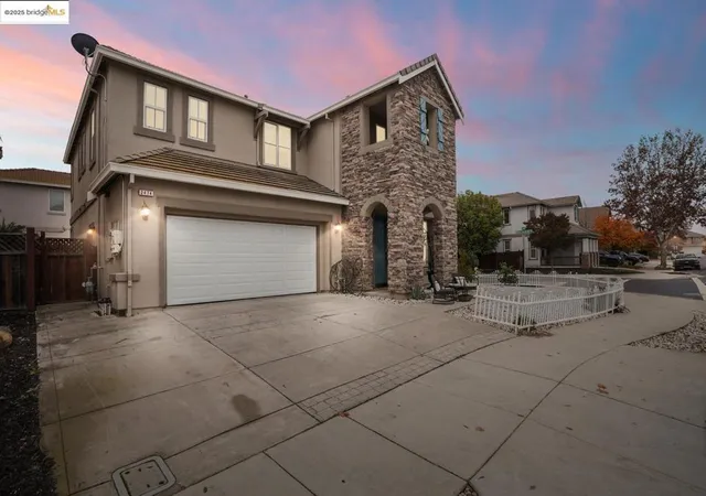 Photo 3 of Sale Pending at 2474 Grant St, Brentwood, CA 94513 | MLS# 41119173 | Listing updated on 2026-02-04