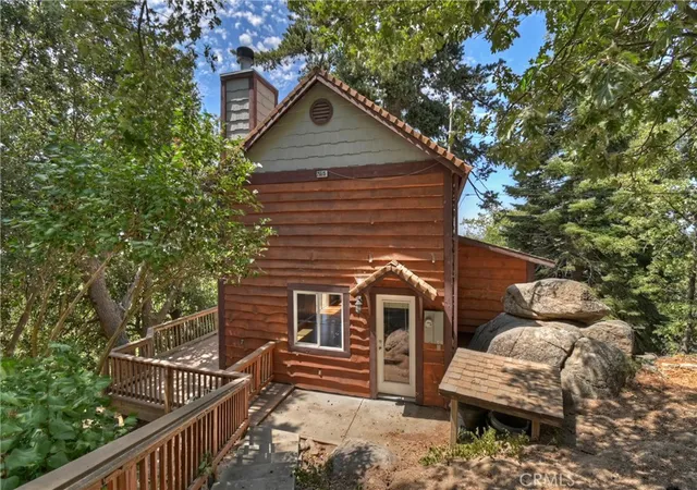 Photo 3 of House for sale at 25515 True, Twin Peaks, CA 92391 | MLS# IG25268893 | Listing updated on 2026-10-01