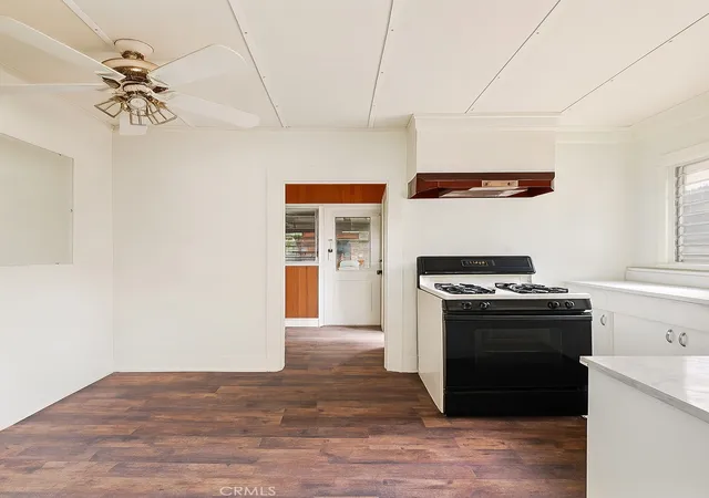 Listing Photo 4 - Condo for sale in building located at 401 W Graham, Lake Elsinore, CA 92530