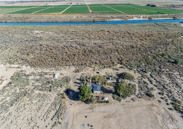 2nd image of 1415 Tamarack Ln, Needles, CA 92363 | MLS# JT25274886