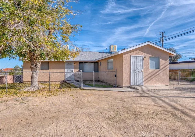 Homes for sale in 29 Palms, CA | 6535 El Sol Ave, 29 Palms, CA 92277 | MLS# JT25275614
