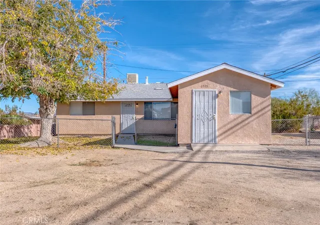 Homes for sale in 29 Palms, CA | 6535 El Sol Ave, 29 Palms, CA 92277 | MLS# JT25275614