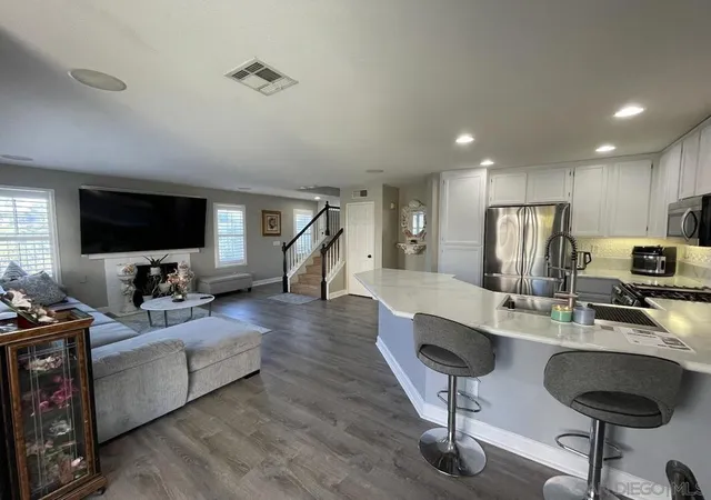 Photo 4 of Sale Pending at 843 Caminito Las Olas, Chula Vista, CA 91911 | MLS# 250045759SD | Listing updated on 2026-03-17