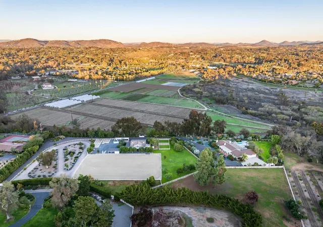 3rd image of 16039 Via Del Alba, Rancho Santa Fe, CA 92067 | MLS# 250045761SD