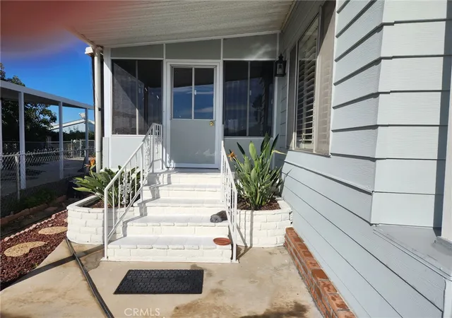 Photo 2 of Manufactured home for sale at 29120 Calle Cisne, Murrieta, CA 92563 | MLS# SR25275636 | Listing updated on 2026-09-06