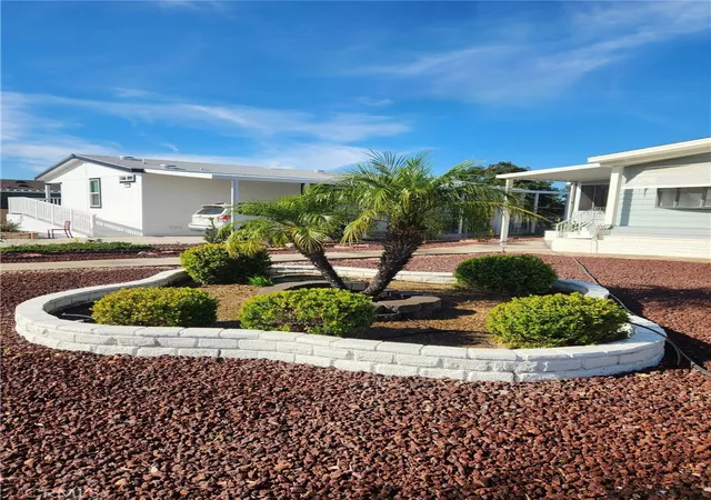 Photo 3 of Manufactured home for sale at 29120 Calle Cisne, Murrieta, CA 92563 | MLS# SR25275636 | Listing updated on 2026-09-06