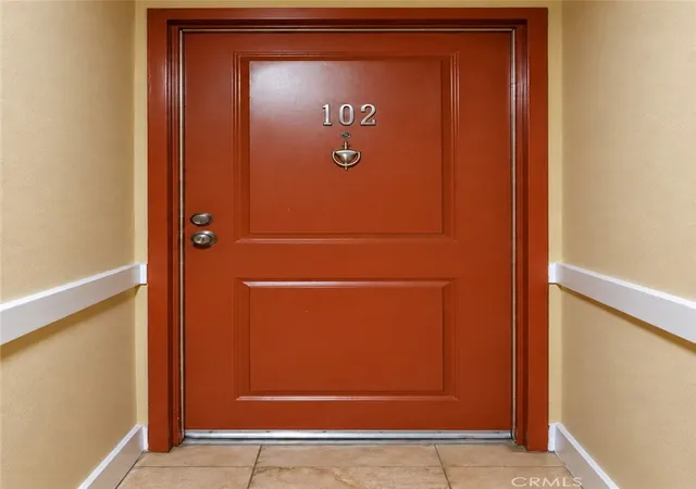 Photo 3 of Condo for sale at 20327 Saticoy St #102, Winnetka, CA 91306 | MLS# SR25261765 | Listing updated on 2026-09-04