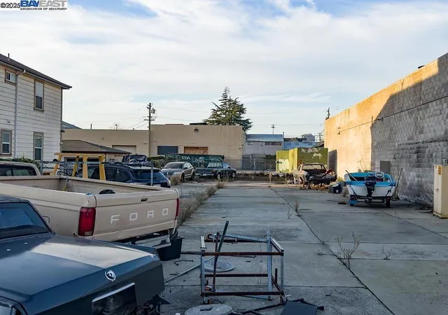 Photo 3 of Land for sale at 1041 7th Avenue, Oakland, CA 94606 | MLS# 41119255 | Listing updated on 2026-09-18