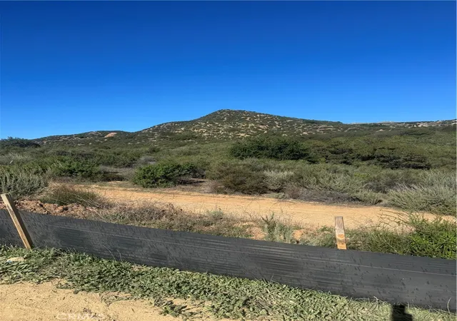 2nd image of 0 Curaco Tr, Chatsworth, CA 91311 | MLS# CV25276487