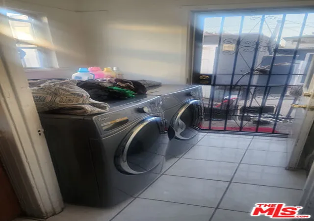 5th image of 742 E 84Th Pl, Los Angeles, CA 90001 | MLS# 25628899