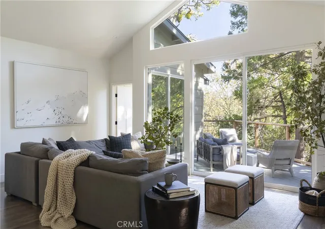 Homes for sale in Lake Arrowhead, CA | 388 Primrose Cir, Lake Arrowhead, CA 92352 | MLS# IG25276394