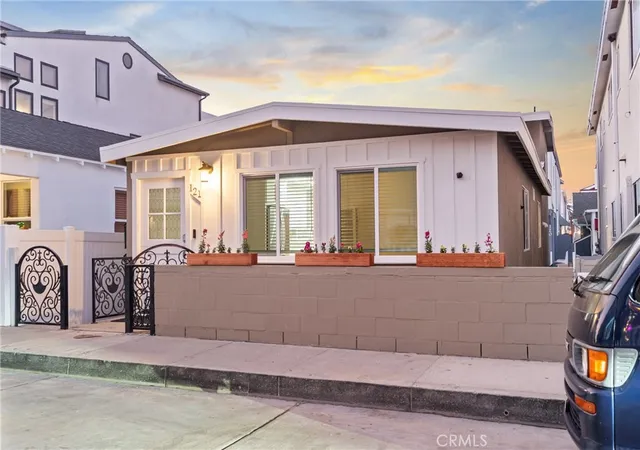 Homes for sale in Newport Beach, CA | 121 25th, Newport Beach, CA 92663 | MLS# PW25276663