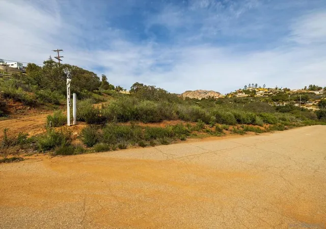 22nd image of 15634 Broad Oaks Rd, El Cajon, CA 92021 | MLS# 250045822SD