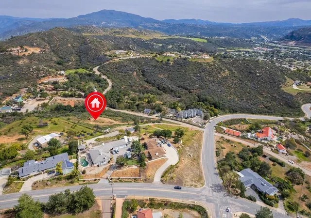 5th image of 15634 Broad Oaks Rd, El Cajon, CA 92021 | MLS# 250045822SD