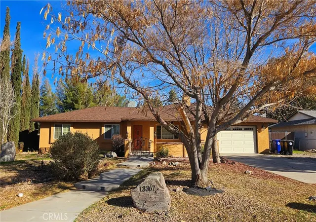2nd image of 13367 Apple Blossom Ln, Apple Valley, CA 92308 | MLS# CV25276757