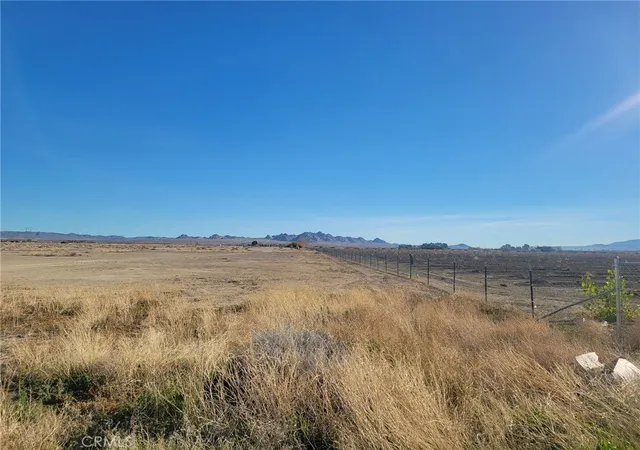 Homes for sale in Lucerne Valley, CA | 0 Locust, Lucerne Valley, CA 92356 | MLS# HD25266588