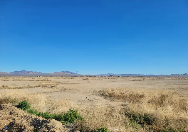 Homes for sale in Lucerne Valley, CA | 0 Locust, Lucerne Valley, CA 92356 | MLS# HD25266588