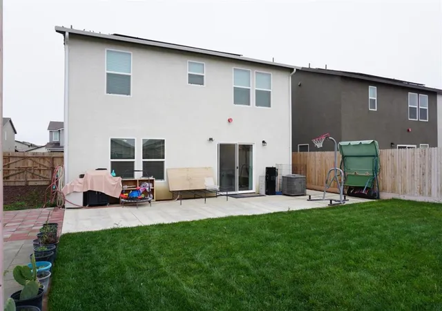 Homes for sale in Los Banos, CA | 405 Greene Way, Los Banos, CA 93635 | MLS# ML82029567