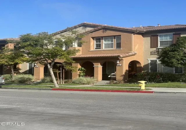 Photo 2 of Condo for sale at 341 American River Ct, Oxnard, CA 93036 | MLS# V1-33775 | Listing updated on 2026-09-29