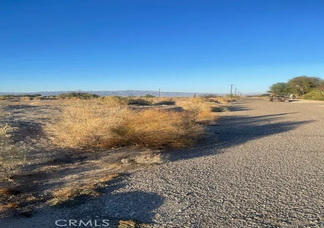 2nd image of 2678 Sea Port Ave, Thermal, CA 92274 | MLS# JT25277574