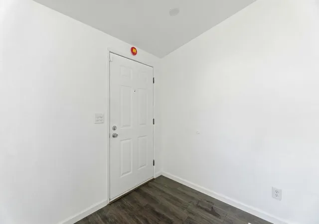5th image of 1358 Old Oakland Rd #120, San Jose, CA 95112 | MLS# ML82029628