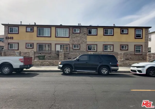 2nd image of 6649 Sepulveda Blvd, Van Nuys, CA 91411 | MLS# 25629501