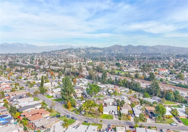 Homes for sale in Whittier, CA | 6805 Pioneer, Whittier, CA 90606 | MLS# DW25277852