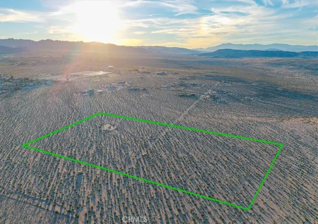 Homes for sale in 29 Palms, CA | 3 Laura Ln, 29 Palms, CA 92277 | MLS# JT25277874
