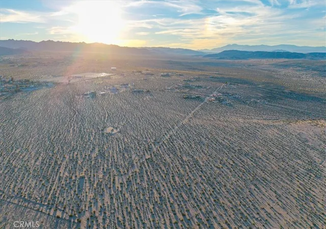 Homes for sale in 29 Palms, CA | 3 Laura Ln, 29 Palms, CA 92277 | MLS# JT25277874