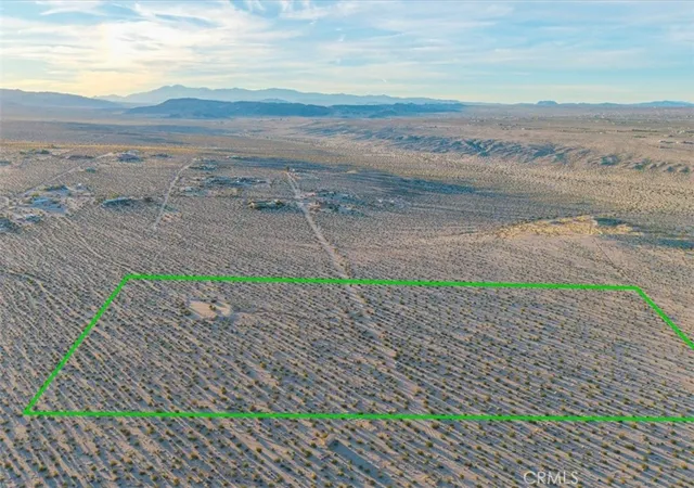 Homes for sale in 29 Palms, CA | 3 Laura Ln, 29 Palms, CA 92277 | MLS# JT25277874