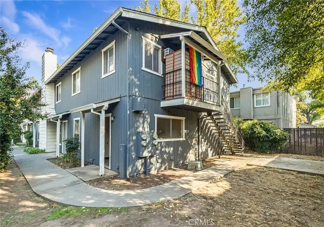 Homes for sale in Chico, CA | 811 W 2Nd, Chico, CA 95926 | MLS# SN25278121