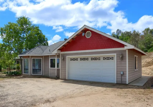 4th image of 42625 Red Top Mountain Ct, Coarsegold, CA 93614 | MLS# FR25278249
