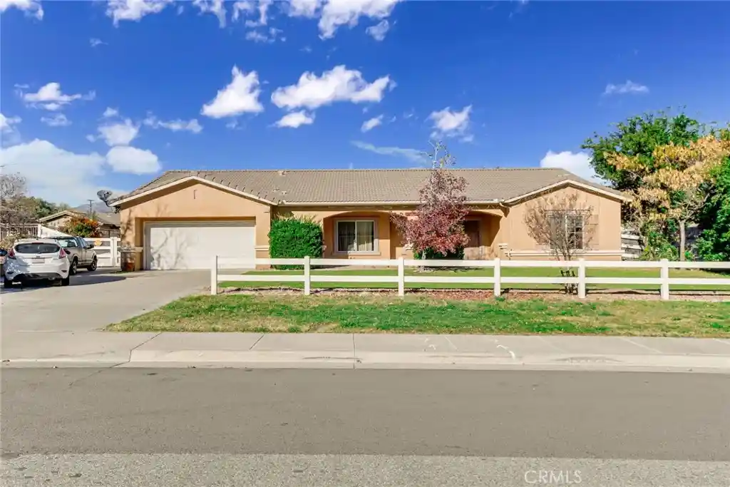 Photo 1 of Single family home for sale at 1075 Charles St, Banning, CA 92220 | MLS# IG25277991 | Listing updated on 2026-08-30