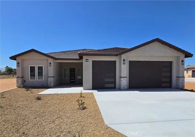 Photo 1 of Sale Pending at 20401 Tonawanda Rd, Apple Valley, CA 92307 | MLS# HD25278331 | Listing updated on 2026-05-11