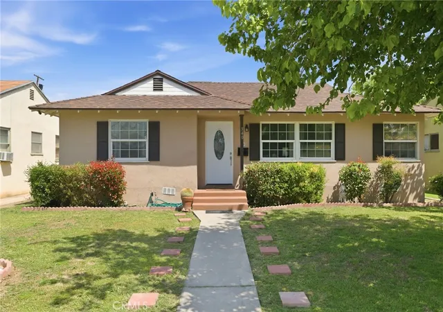 Homes for sale in Bakersfield, CA | 340 Western, Bakersfield, CA 93309 | MLS# SR25278351