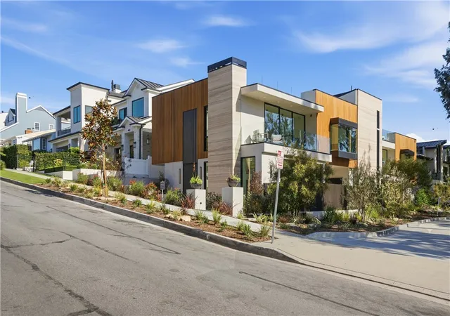 Homes for sale in Corona Del Mar, CA | 400 Heliotrope, Corona Del Mar, CA 92625 | MLS# OC25277992