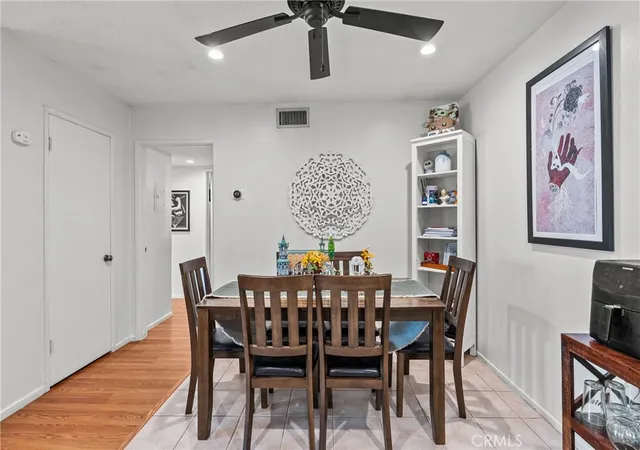 4th image of 25736 Player Dr #R4, Valencia, CA 91355 | MLS# SR25270583