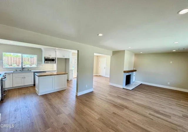 Photo 3 of Single family home for sale at 3410 Frankie Dr, Newbury Park, CA 91320 | MLS# V1-33824 | Listing updated on 2026-01-30
