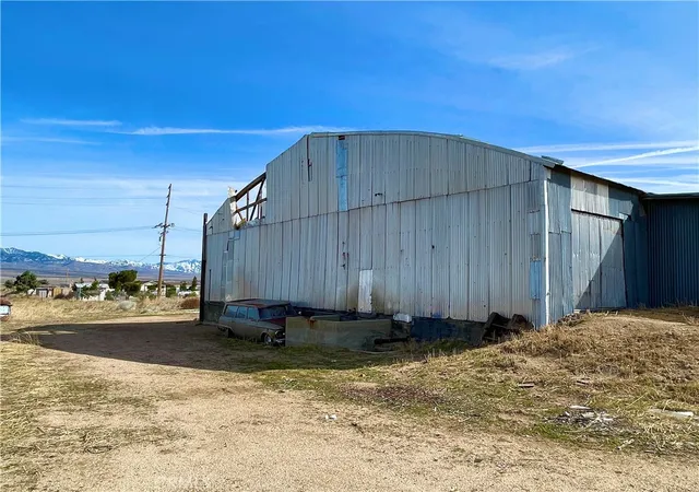 Homes for sale in Lake Hughes, CA | 49357 W Avenue D, Lake Hughes, CA 93536 | MLS# SR25279210