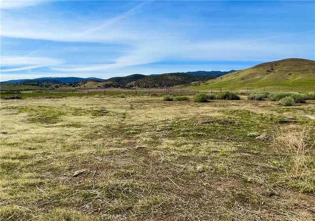 Homes for sale in Lake Hughes, CA | 49357 W Avenue D, Lake Hughes, CA 93536 | MLS# SR25279210