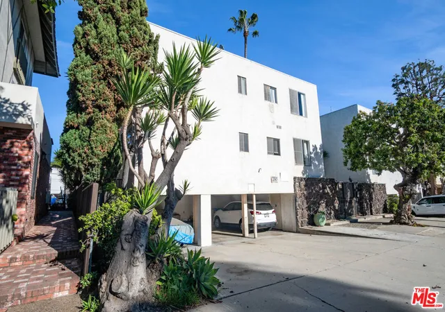 Homes for sale in Santa Monica, CA | 1243 12th St, Santa Monica, CA 90401 | MLS# 25630313