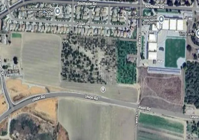 2nd image of 0 Ladd Ln, Hollister, CA 95023 | MLS# ML82029812