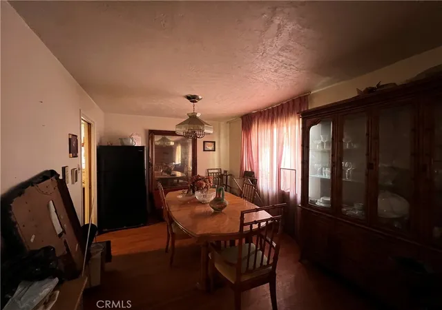 3rd image of 3013 Halldale Ave, Los Angeles, CA 90018 | MLS# DW25279578