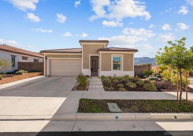 2nd image of 11885 Discovery Ct, Corona, CA 92883 | MLS# 250046102SD