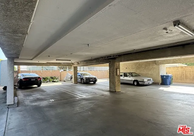 3rd image of 8812 Reading Ave, Los Angeles, CA 90045 | MLS# 25630723
