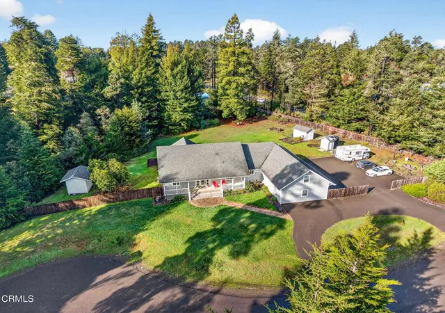 2nd image of 18970 Quail Ct, Fort Bragg, CA 95437 | MLS# C1-11225