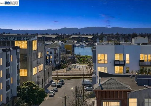 1st image of 201 4th St #408, Oakland, CA 94607 | MLS# 41119604