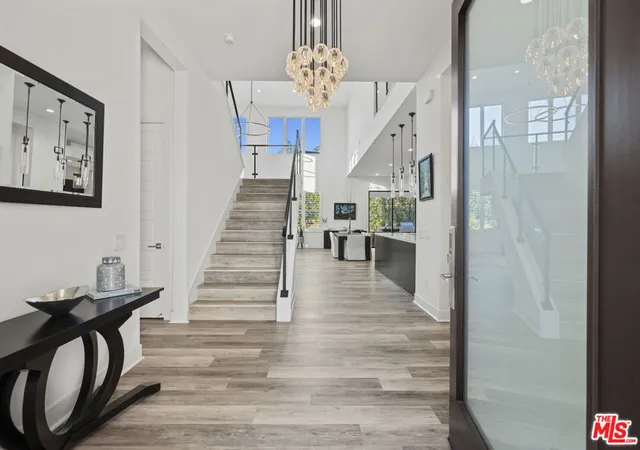 Photo 4 of Single family home for sale at 20211 W Liverpool Way, Porter Ranch, CA 91326 | MLS# 25630937 | Listing updated on 2026-10-06