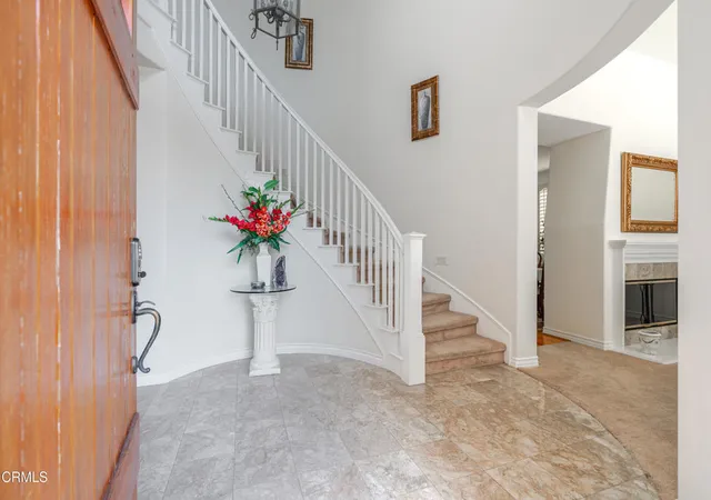 5th image of 3751 N Hollingsworth Rd, Altadena, CA 91001 | MLS# P1-25251